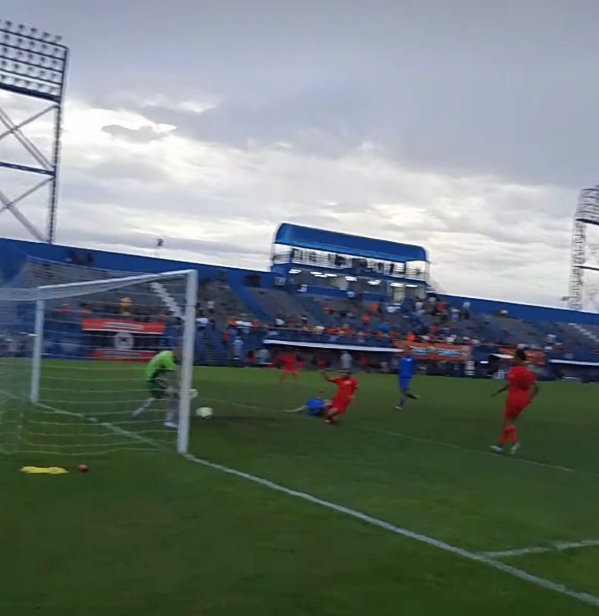 Manauara quebra invencibilidade do Nacional com virada na Série D