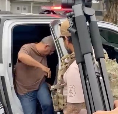 Homem preso por suspeita de comandar laboratório de drogas no Vieiralves é pai de agente do FBI