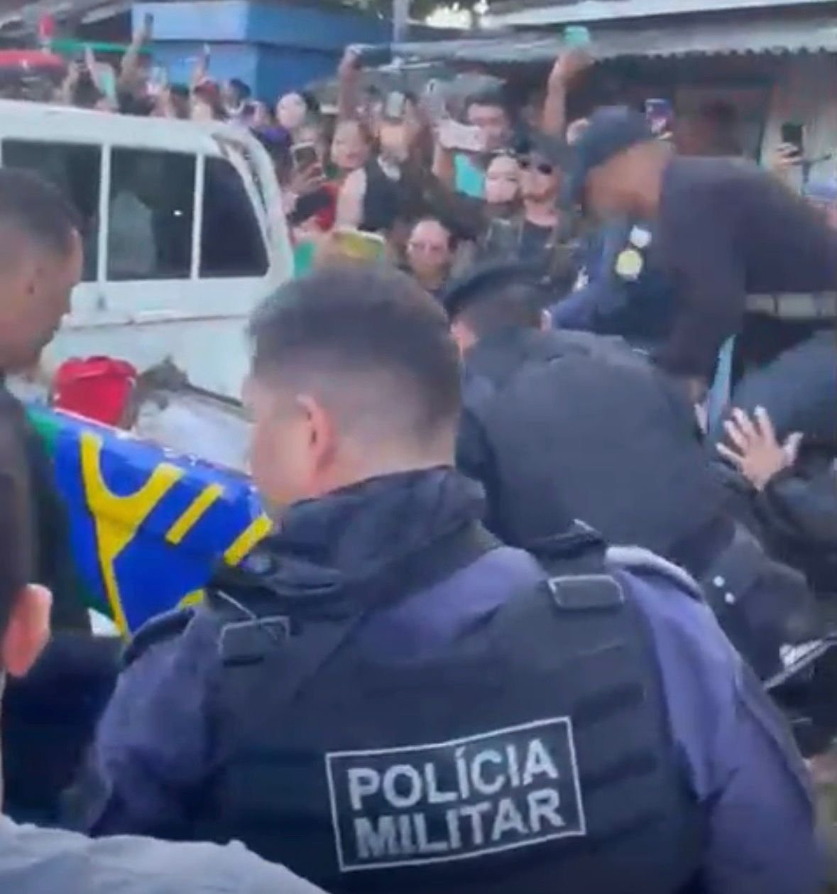 Corpo de homem suspeito de matar casal e criança em Autazes é encontrado em área de mata