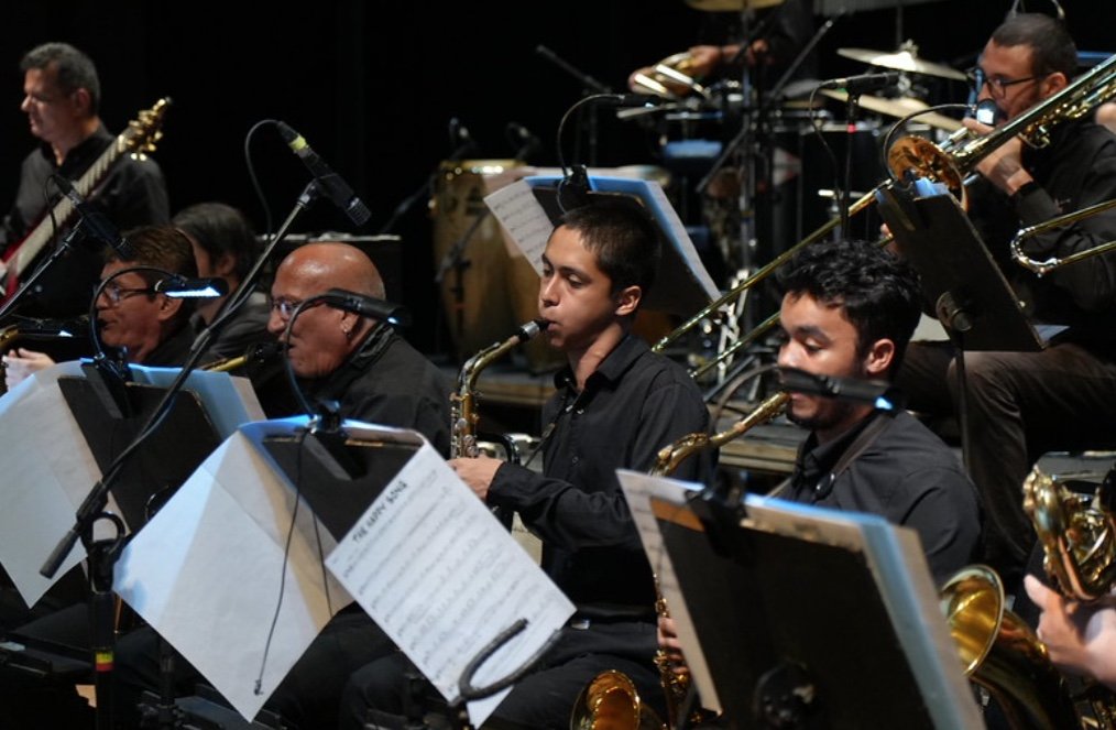 Teatro da Instalação recebe espetáculo dedicado à bossa nova nesta quinta; confira