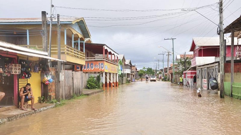 Cheia no Amazonas: 16 cidades entram em emergência e Defesa Civil monitora situação