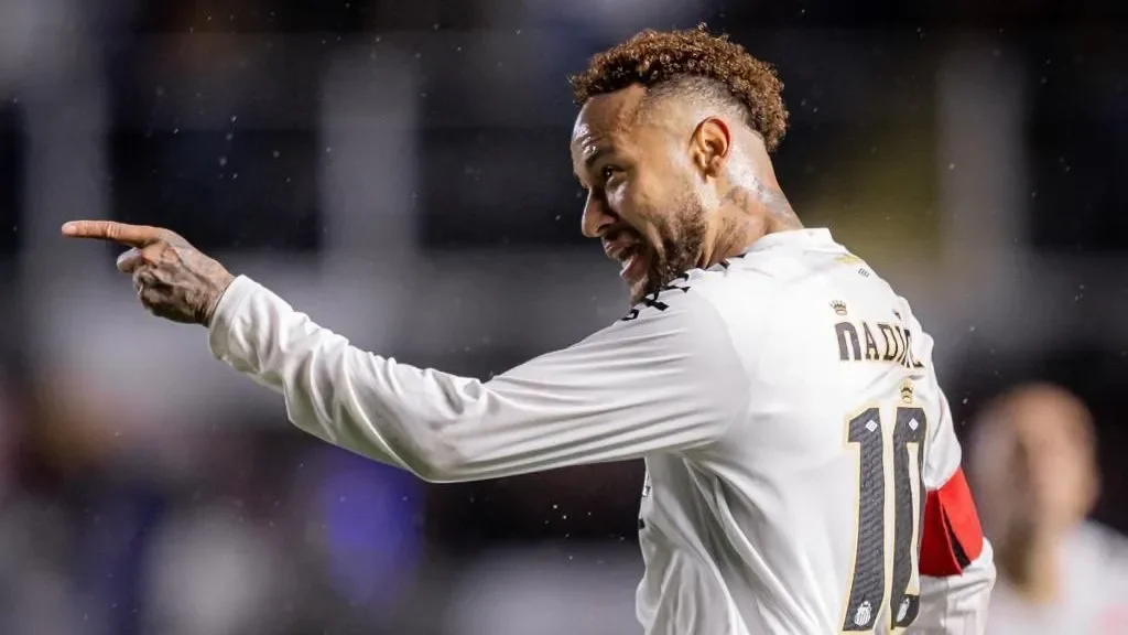 Santos derrota Bragantino com gol decisivo de Neymar