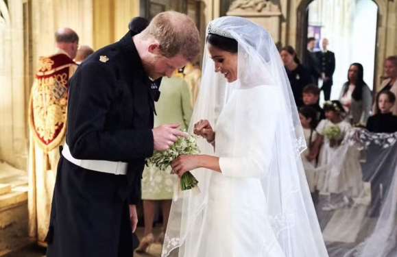 Meghan Markle celebra 8 anos de casamento com Harry e publica fotos inéditas; veja