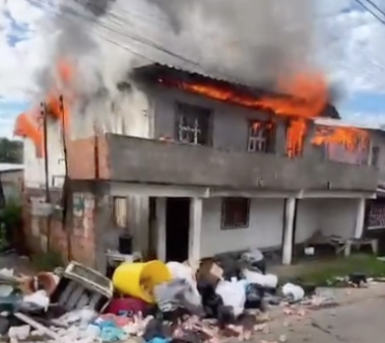 Vídeos mostram incêndio devastador que atingiu várias casas em Coari