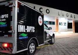 Homem morreu após motocicleta colidir com muro no Av. Coronel Teixeira