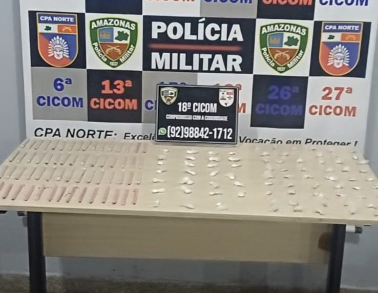 Bandido joga combo de drogas para fugir de viatura mas acaba preso em Manaus