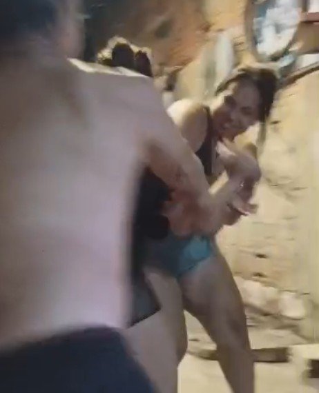 Jovem morre ao ser esfaqueada no coração durante briga com mulher no Jorge Teixeira