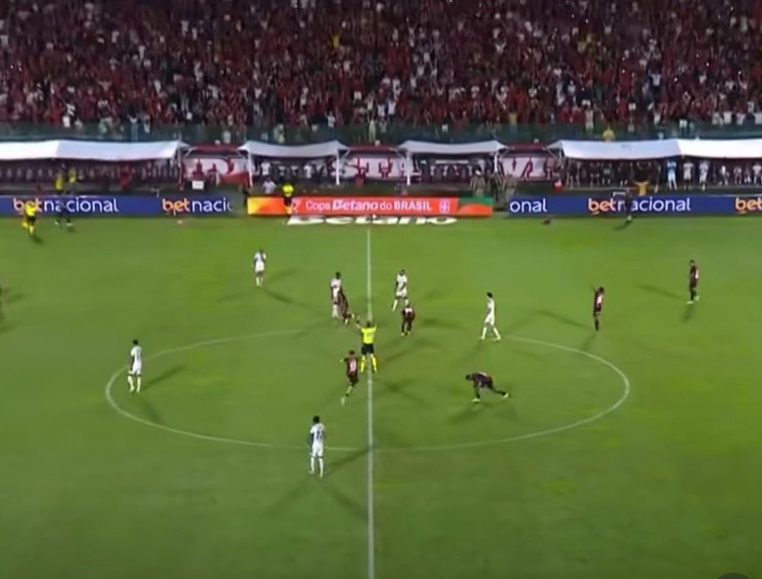 Flamengo cai diante do Vitória e se despede da Copa do Brasil