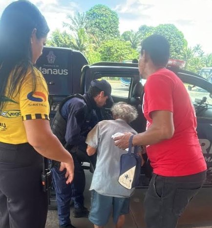 Guarda Municipal auxilia idosos em situação de vulnerabilidade em Manaus