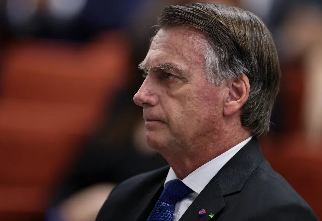 Bolsonaro se recupera bem após cirurgia e deve deixar hospital na segunda