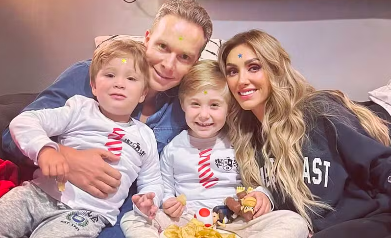Ex-RBD, Anahí completa 43 anos e ganha post emocionante do marido nas redes; veja