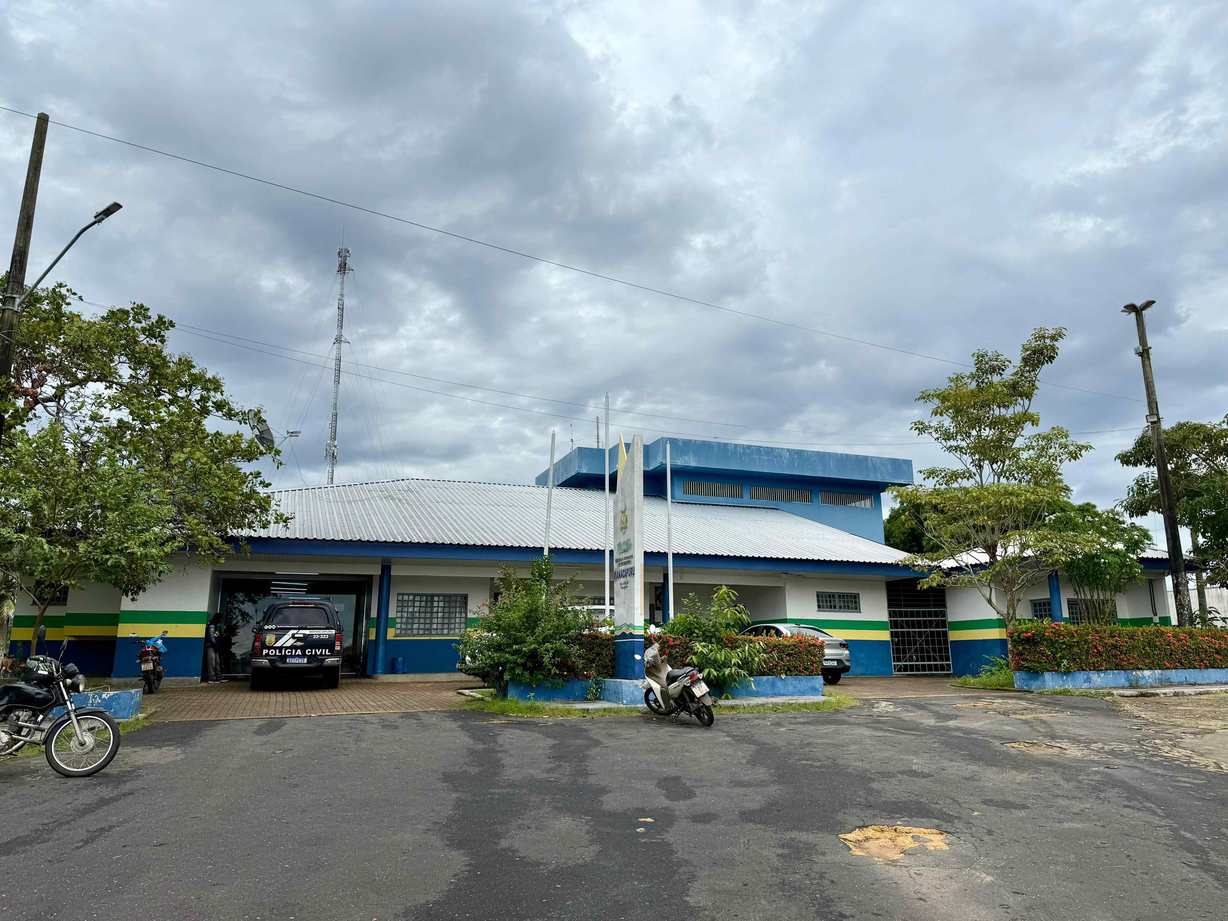 Homem é preso no Amazonas por crime contra adolescente após ser flagrado por família em motel