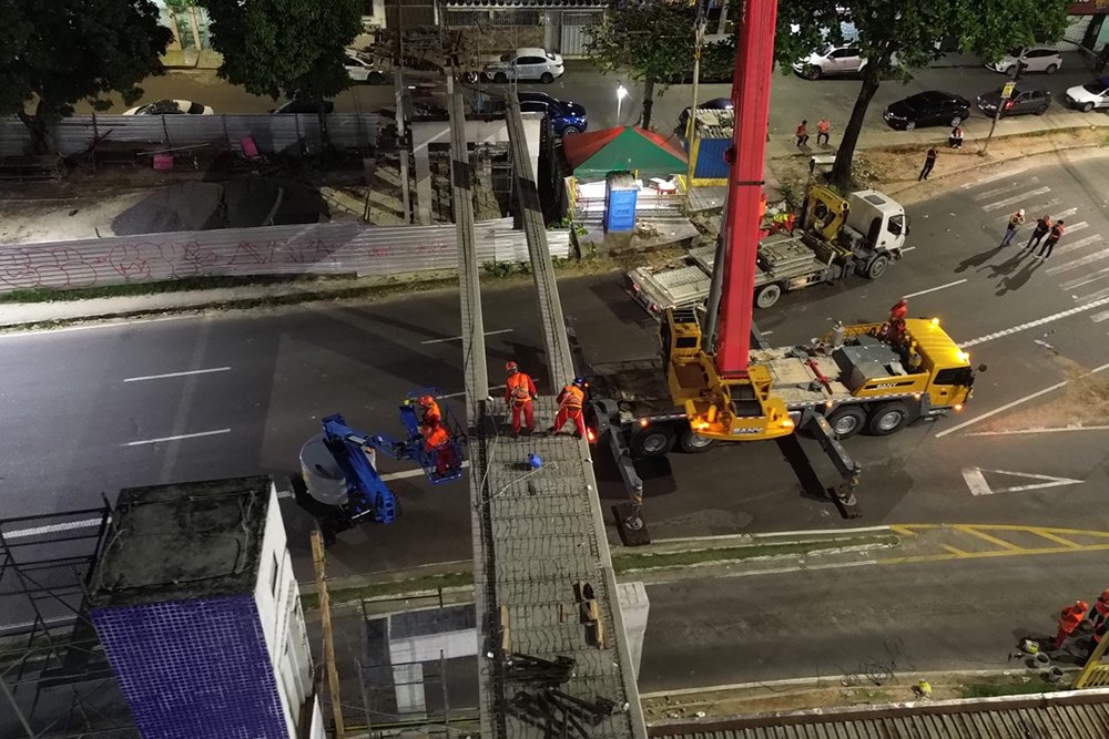 Com desvios e contrafluxo noturno, obras de passarela mudam tráfego na Torquato Tapajós