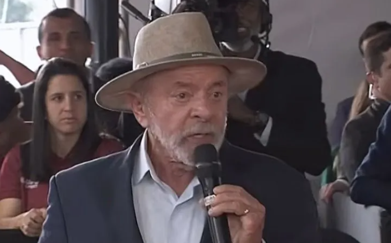 Lula cita Petrobras e diz que solução para corrupação é "mandar prender o dono da empresa"