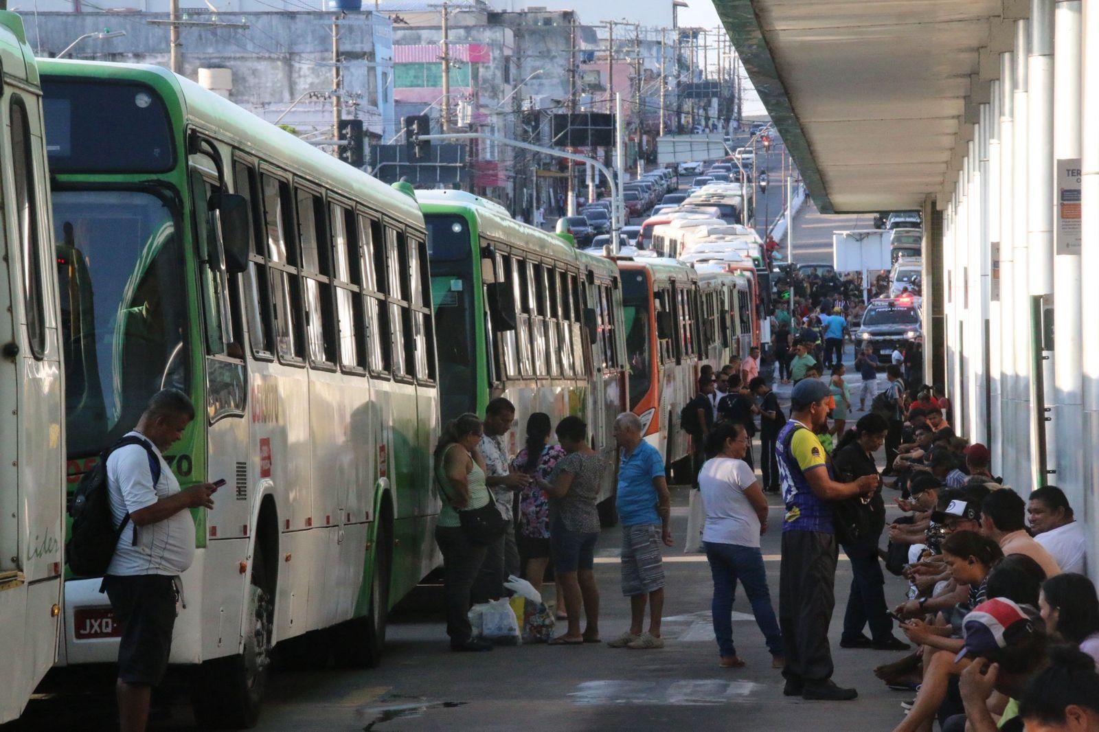 Rodoviários anunciam greve e transporte público pode parar em Manaus