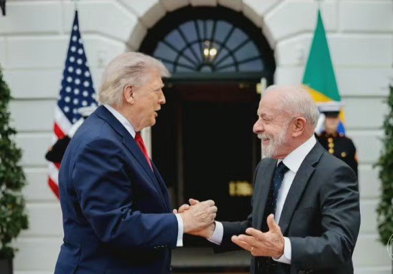 Lula aposta em relação pessoal com Trump para blindar produtos brasileiros de novas tarifas