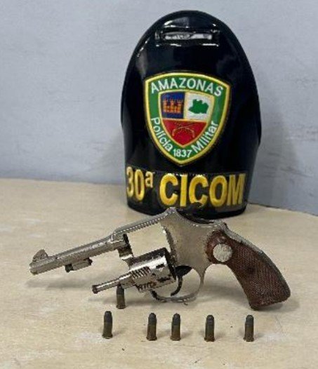 Foragido é baleado ao tentar atirar contra PMs durante perseguição no Jorge Teixeira