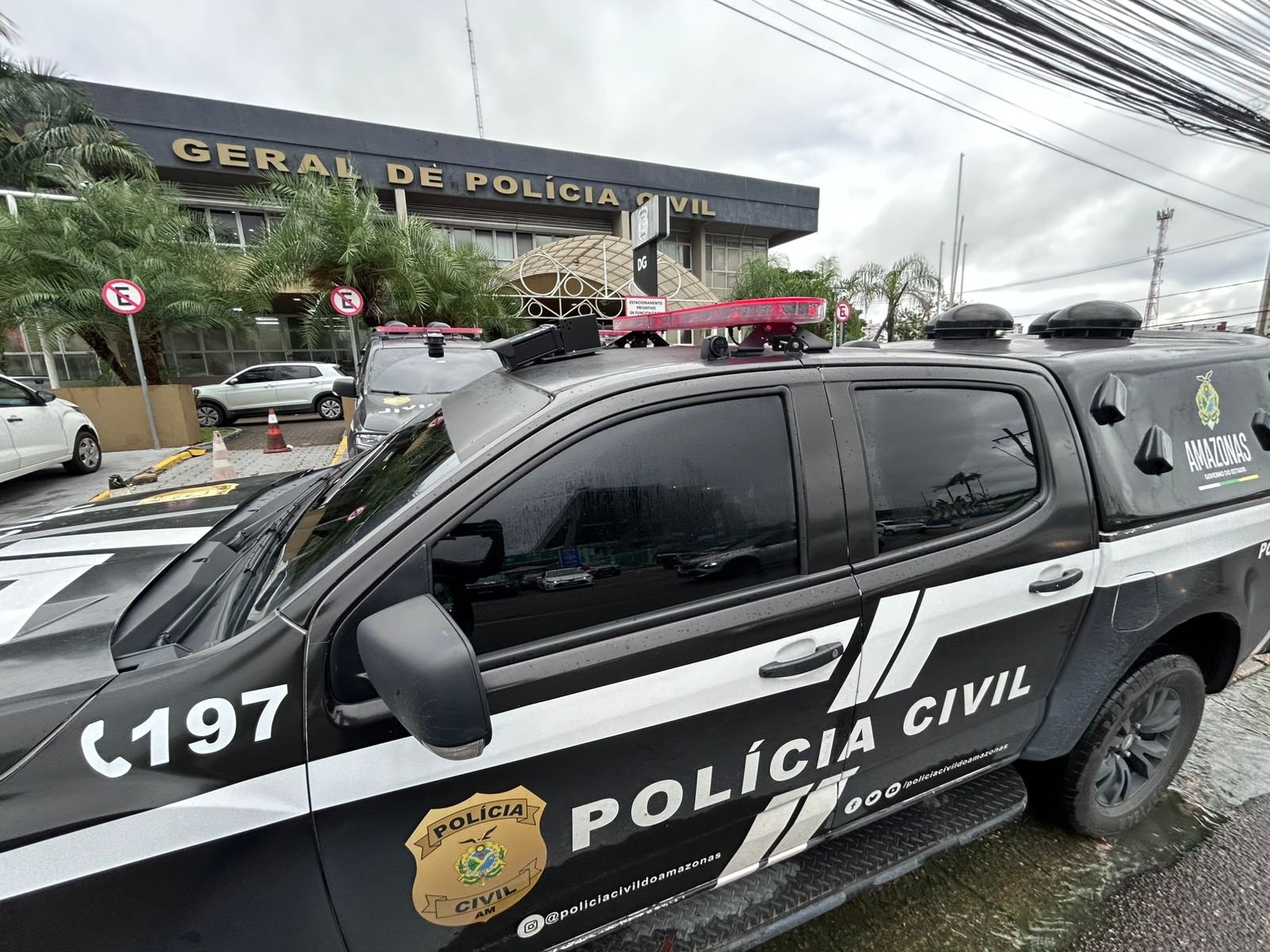 Megaoperação mira policiais suspeitos de envolvimento em crimes graves em Manaus