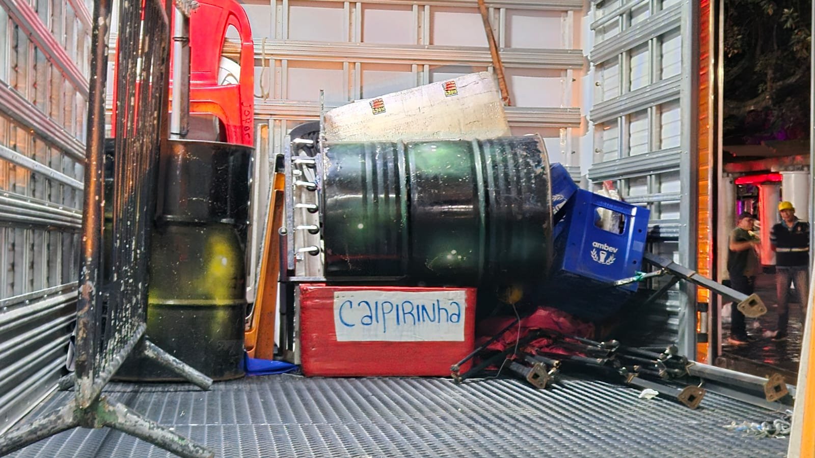 Fiscalização retorna ao Centro de Manaus e apreende materiais de estabelecimentos reincidentes