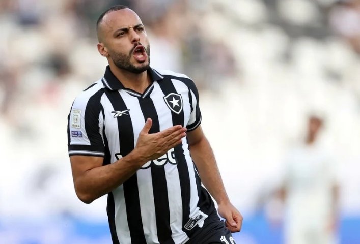 Botafogo bate o Corinthians por 3 a 1 com show de Arthur Cabral