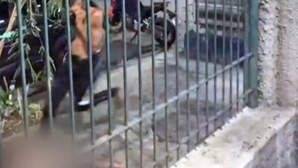 Torcedores do Vasco são espancados na rua após clássico no Maracanã