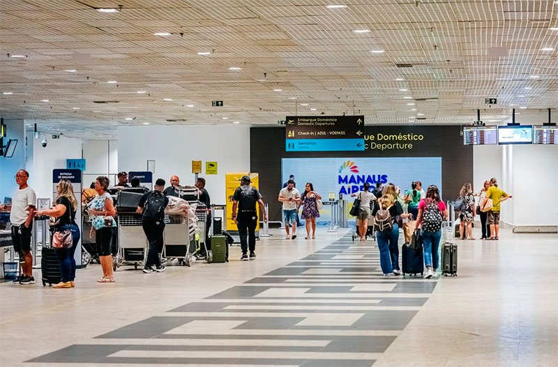 Mau tempo provoca atrasos e desvios de voos em Manaus