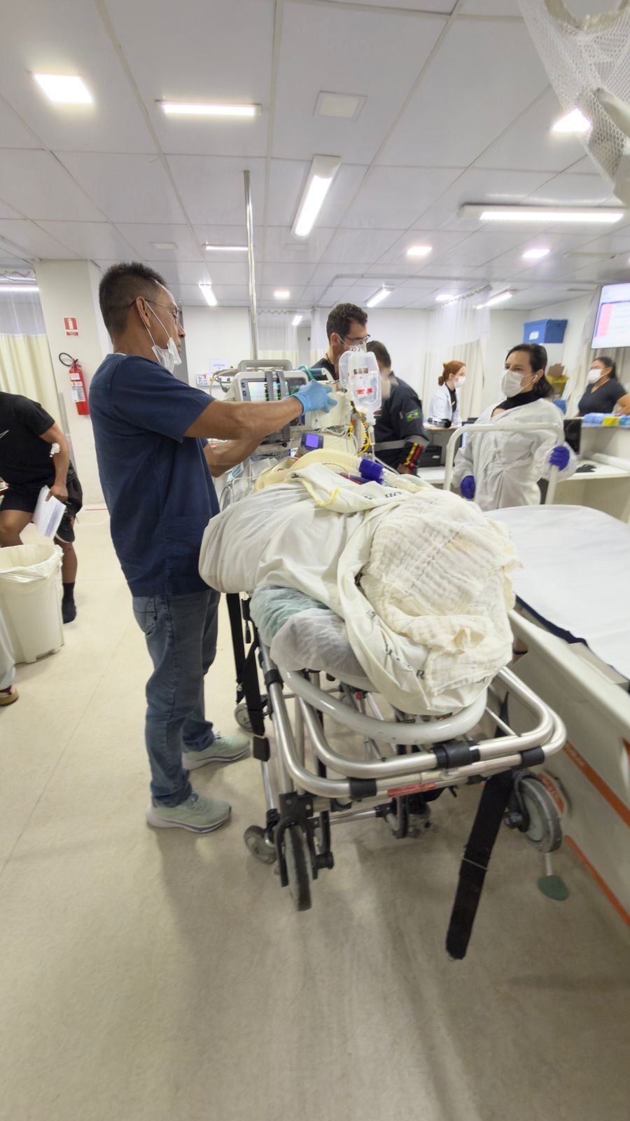 Vítimas de chamas que consumiram até 80% do corpo são encaminhadas para o Hospital 28 de Agosto