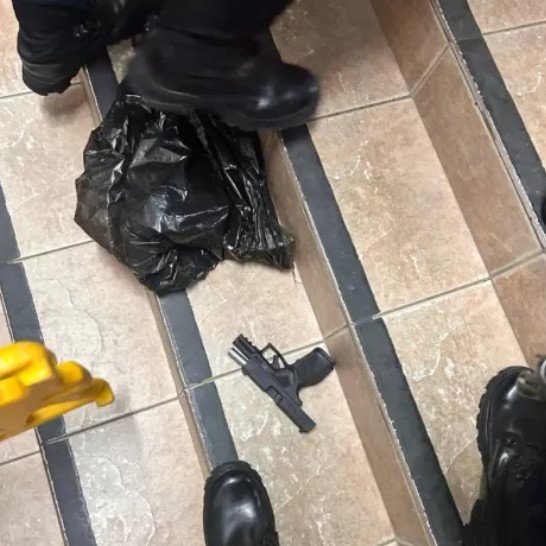 Garoto de 13 anos mata duas funcionárias durante ataque em escola no Acre