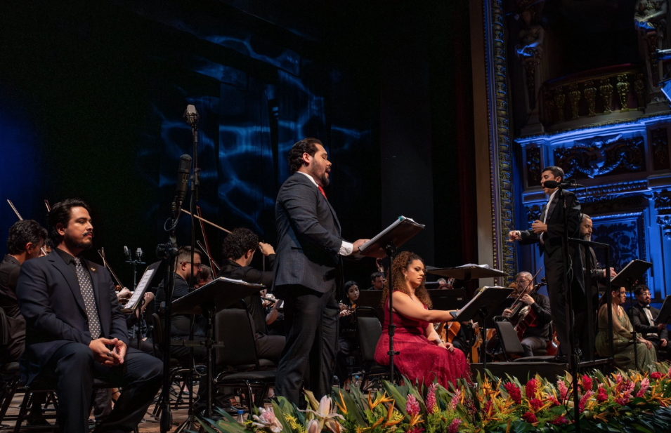 "La Favorite" emociona público no Teatro Amazonas e segue com apresentações