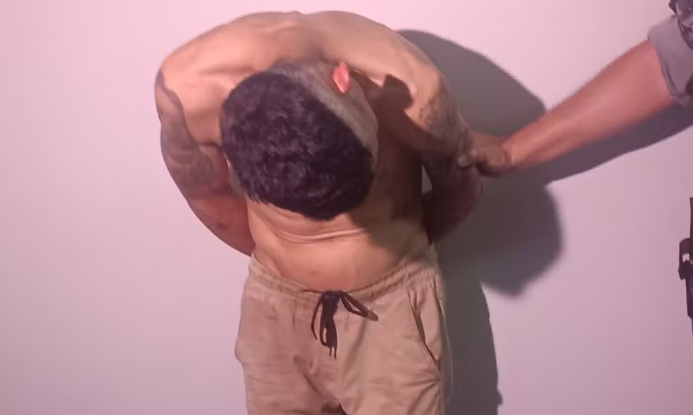 Homem é preso por assaltar casa e sequestrar médico no conjunto Morada do Sol
