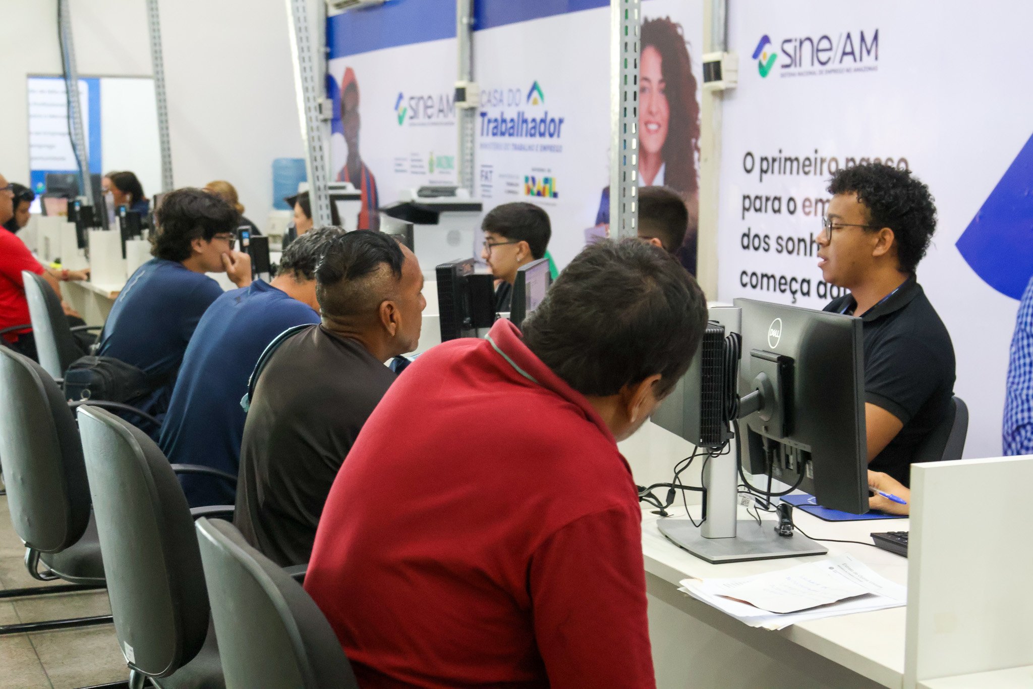 Saiba como concorrer às 312 vagas de emprego ofertadas pelo Sine Amazonas nesta quarta