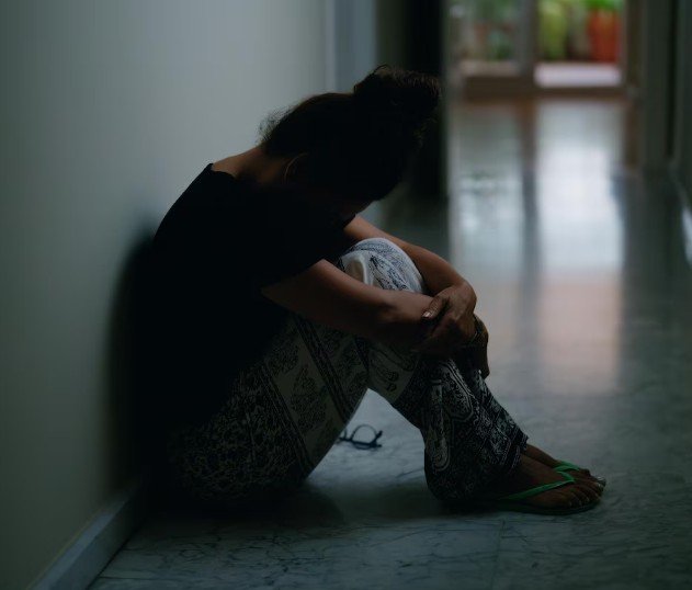 Após ser agredida no Crespo, mulher denuncia marido por violência doméstica e agiotagem