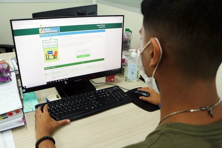 Bolsa Pós-Graduação 2026: Prazo para entrega de documentos termina nesta sexta-feira