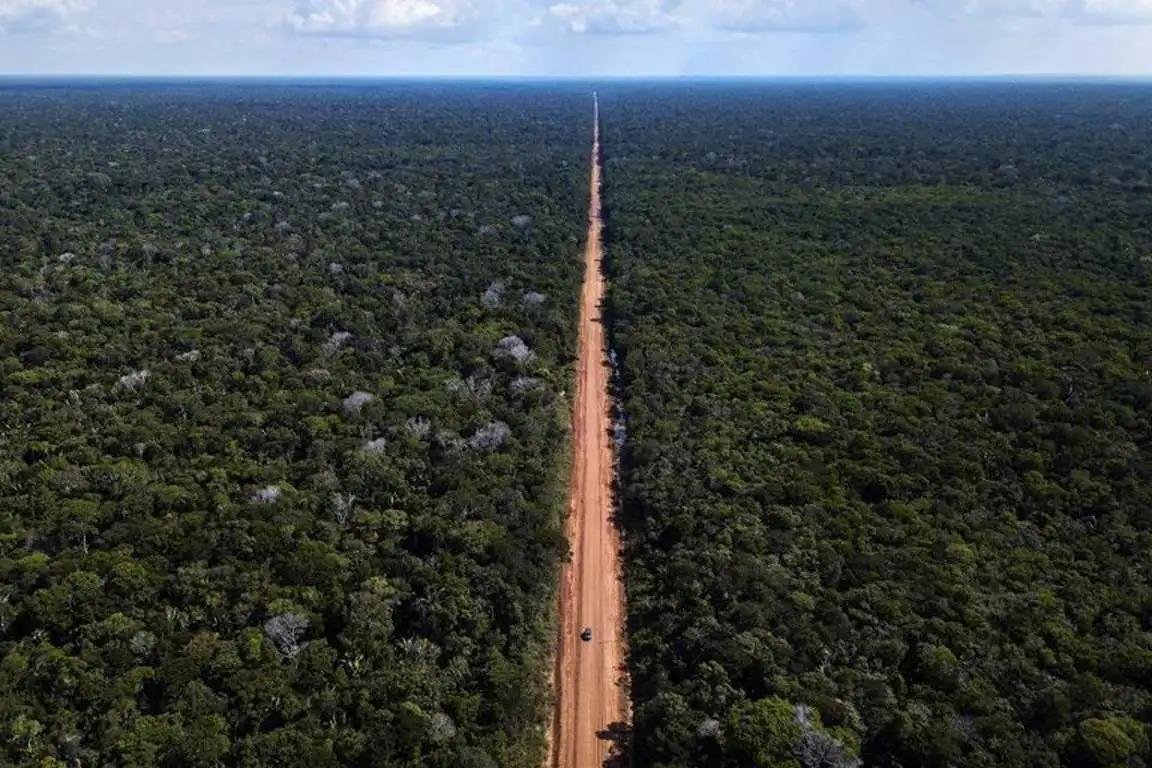 Lula afirma que BR-319 será a “estrada mais moderna do mundo” ambientalmente