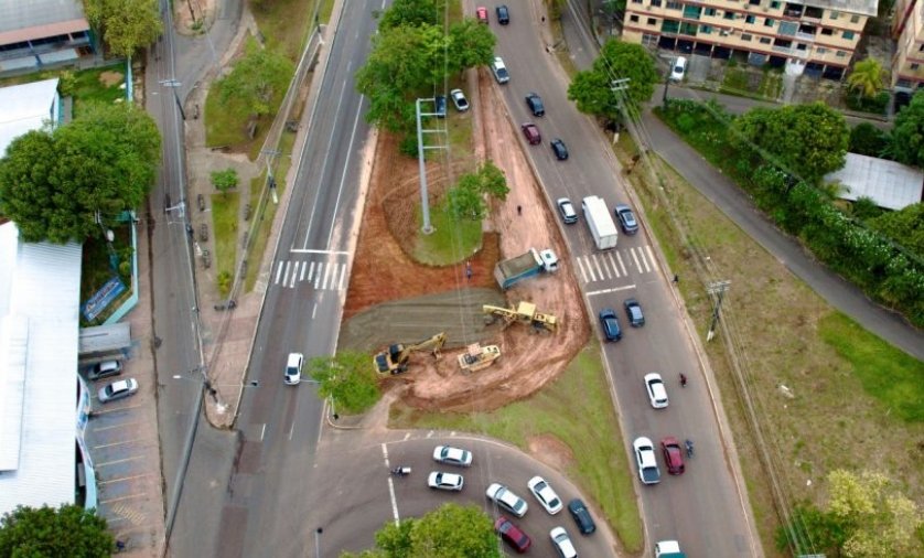 Trânsito na Av. Coronel Teixeira será alterado por obras do complexo viário Passarão
