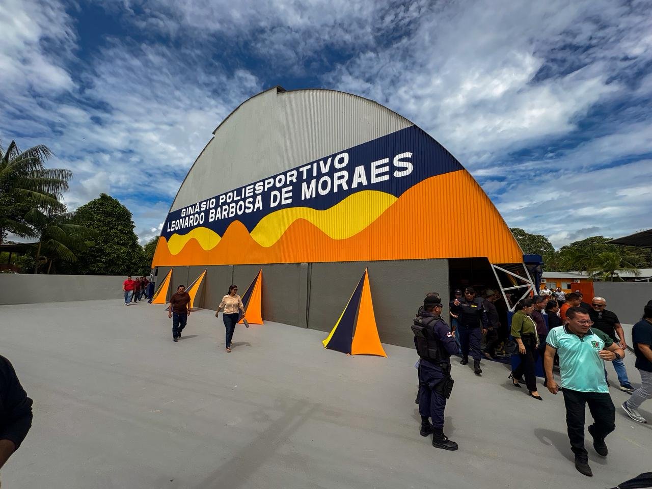 Novo ginásio poliesportivo é inaugurado para atender alunos e comunidade em Coari