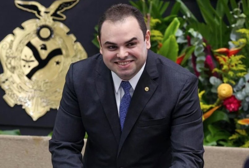 Por unanimidade, Aleam elege Roberto Cidade como governador-tampão do Amazonas