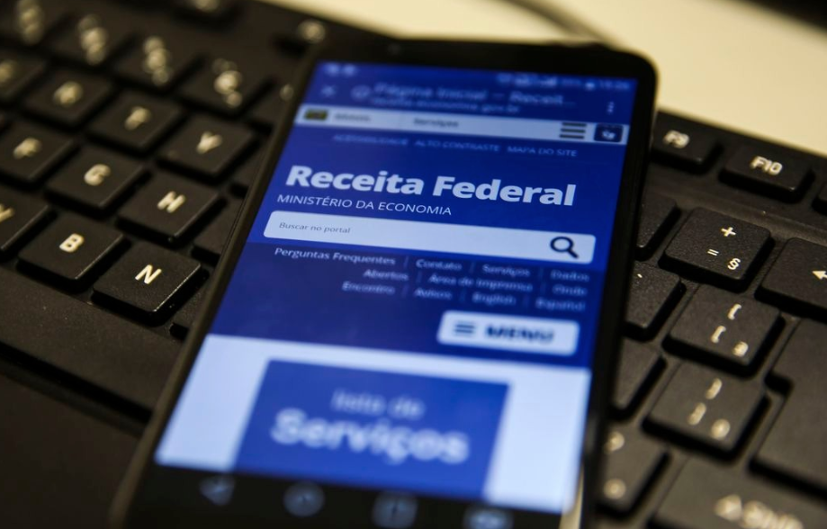 Receita Federal libera consulta ao 1º lote de restituição do IR 2026 nesta semana