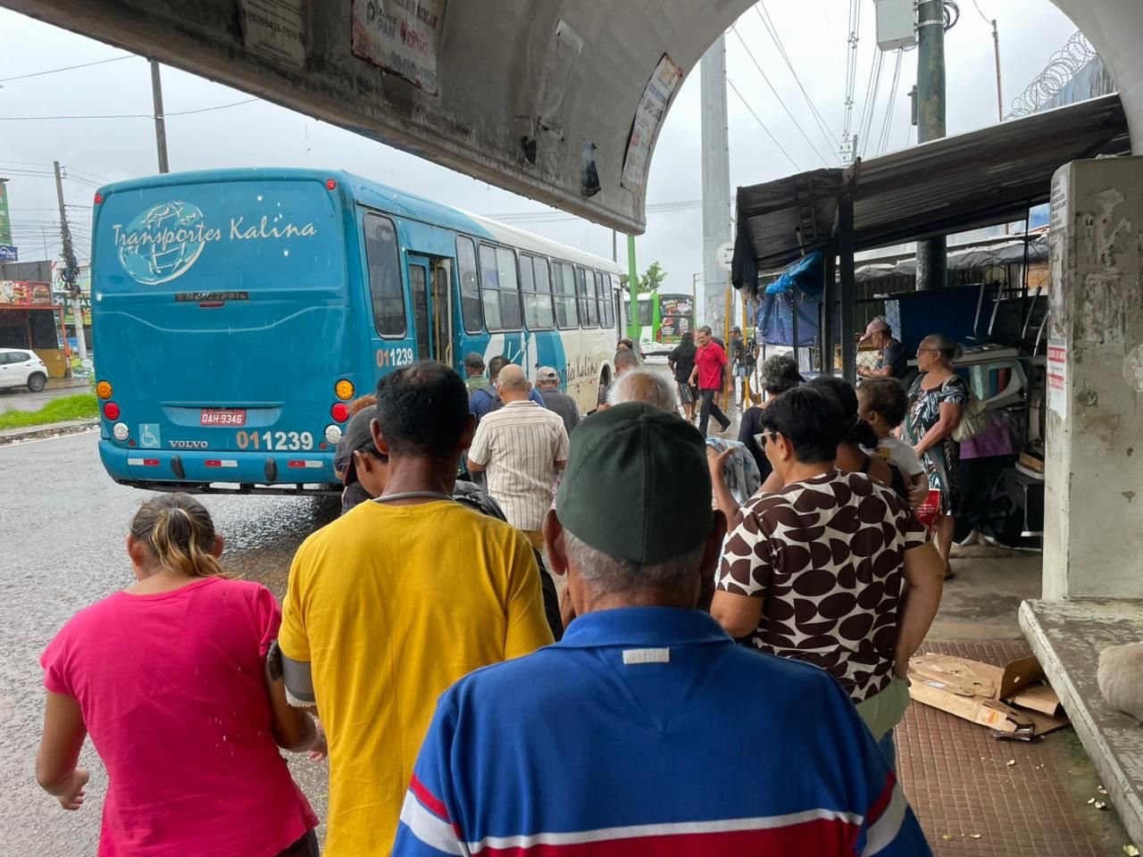 Transporte coletivo em Iranduba está à beira do colapso por falta de subsídio e descaso público, alerta advogada
