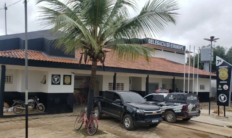 Após fuga em canoa, garoto de 12 anos é apreendido por homicídio no Amazonas