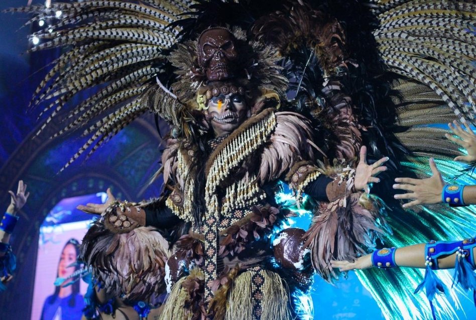 Três gerações de pajés marcam noite histórica no Bar do Boi 2026