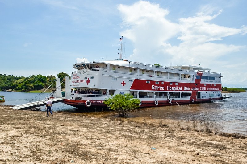 Saúde Fluvial: Hospital de quatro andares ancora em Alvarães para zerar filas de cirurgias e exames