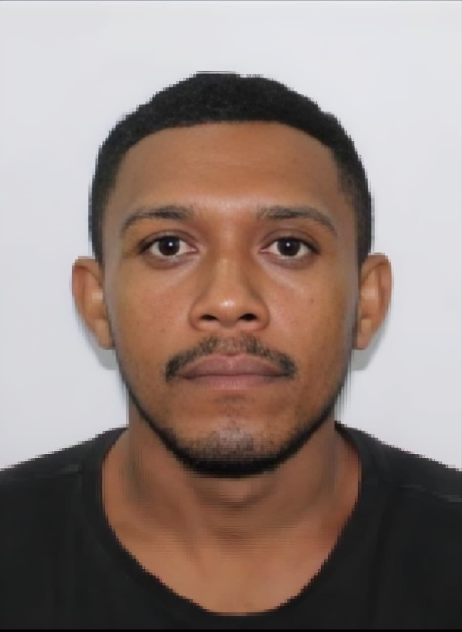 Homem de 30 anos aguarda reconhecimento de familiares na sede do IML