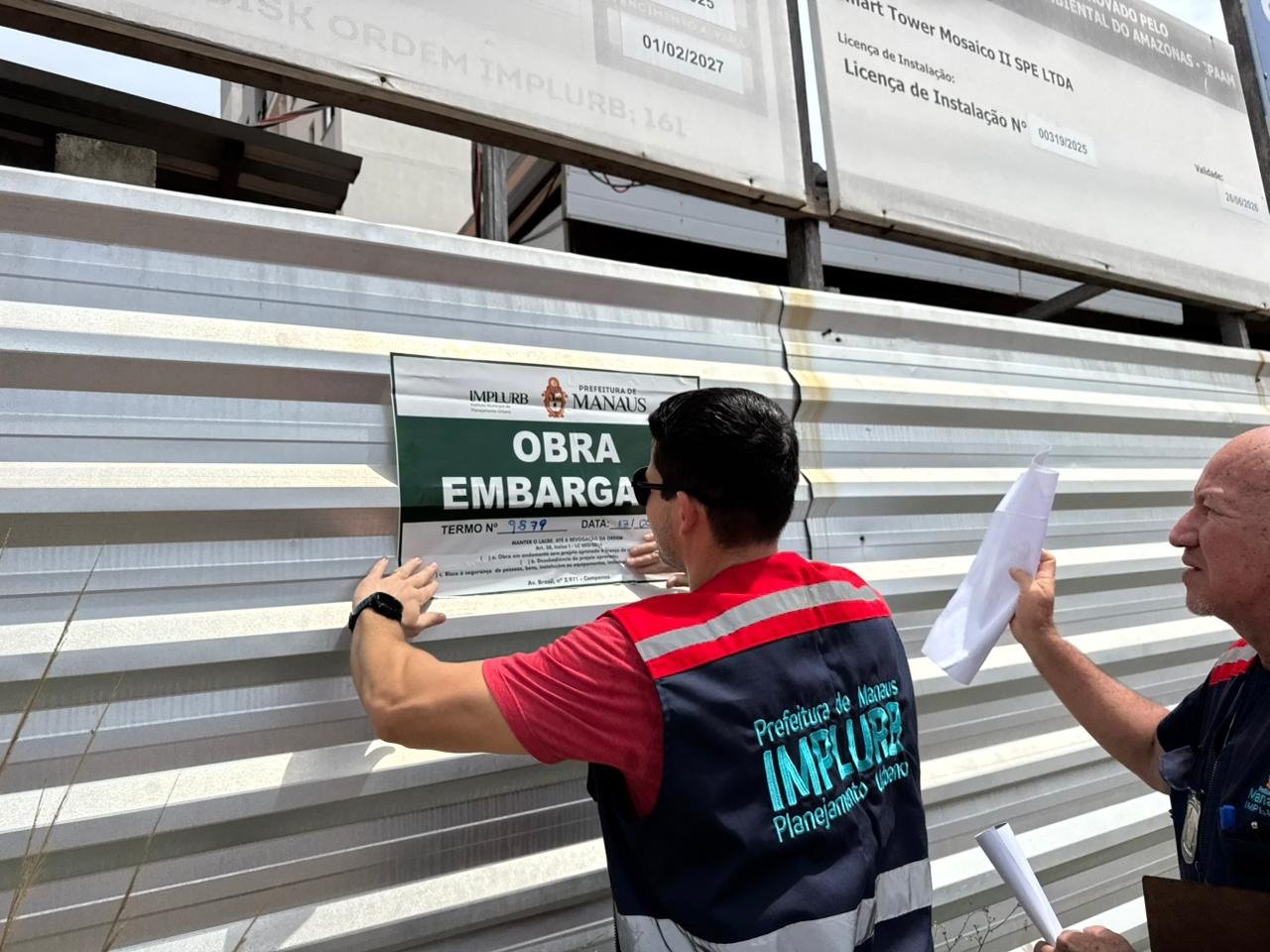 Obra é interditada após morte de operário em condomínio de Manaus