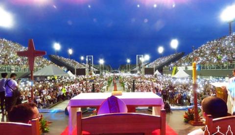 Festa de Pentecostes deve reunir 80 mil fiéis no Sambódromo de Manaus neste domingo
