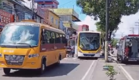 Grave colisão entre ‘Amarelinho’ e ônibus deixa feridos e trava o trânsito na Zona Leste de Manaus