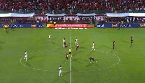 Flamengo cai diante do Vitória e se despede da Copa do Brasil