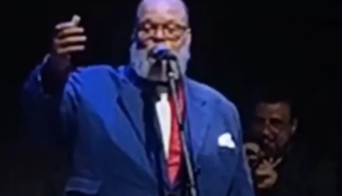 Ed Motta é atingido por rolha e vaiado no 1º show após briga em restaurante no RJ