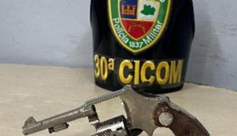 Foragido é baleado ao tentar atirar contra PMs durante perseguição no Jorge Teixeira