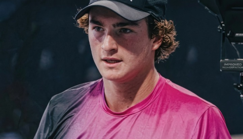Brasileiro João Fonseca estreia com vitória sobre francês em Roland Garros